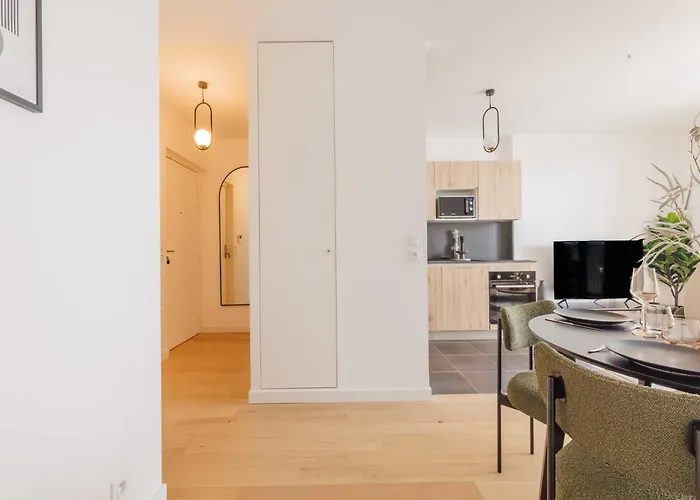 Modern - 4p 2bdr - Apartment Clichy
